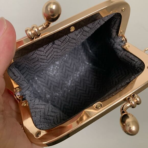 Handmade Genuine Leather Butterfly Embossed Kisslock Clutch with Small Purse Set - Picture 13 of 16